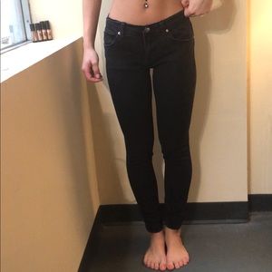Black skinny jeans